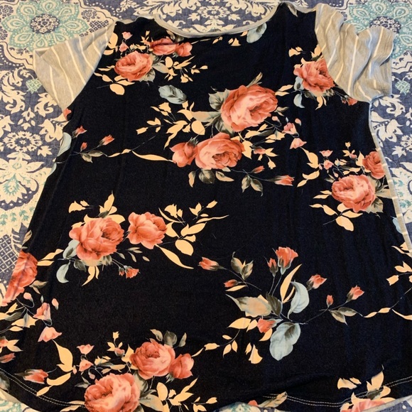 Blouse - Picture 2 of 2